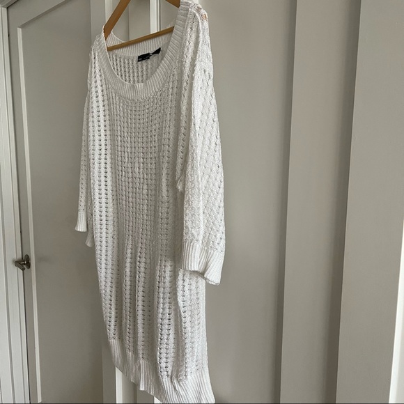 White silky loose knit mesh oversized top - Picture 5 of 9